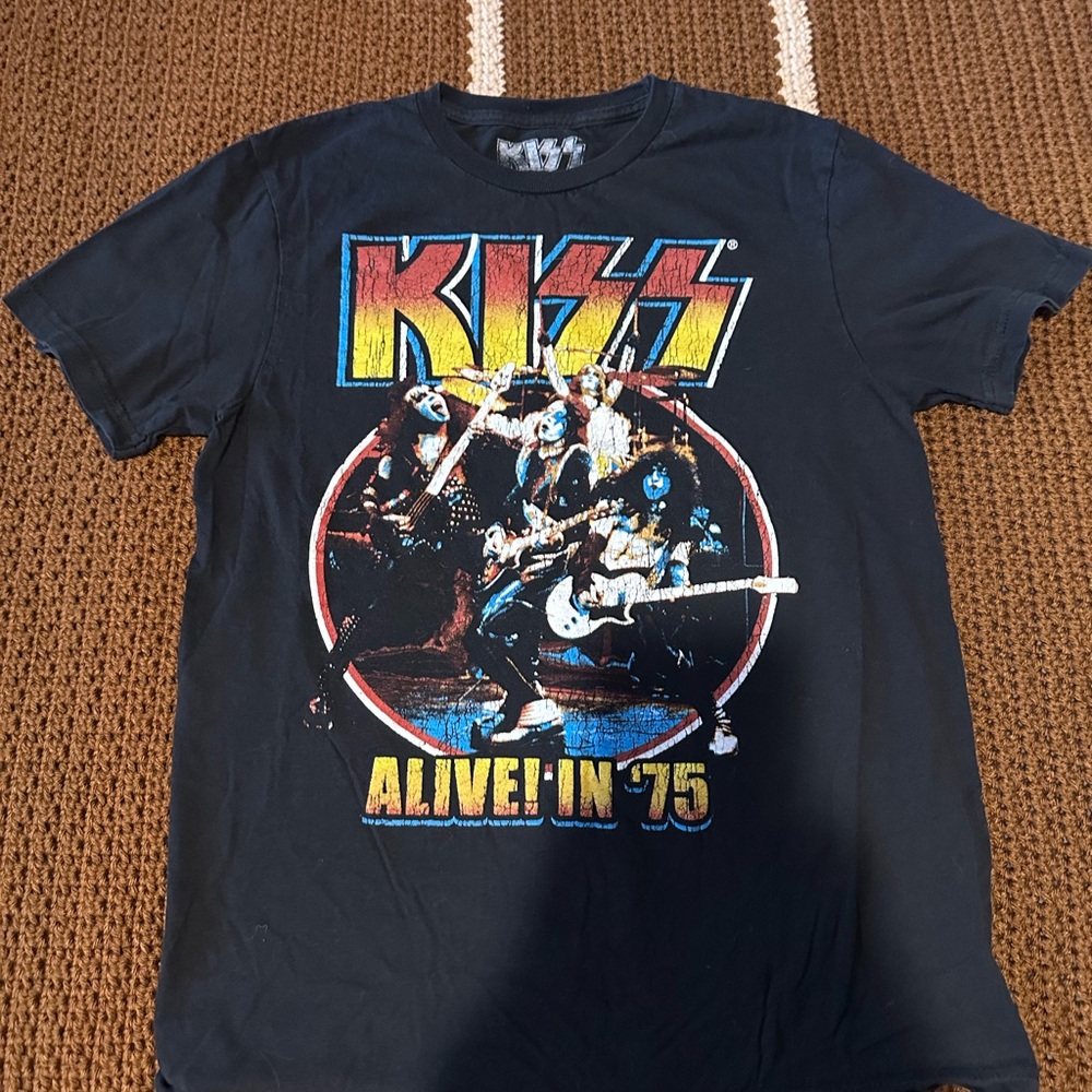 Kiss Black Graphic Tee - Short Sleeve